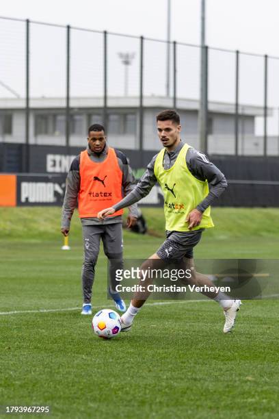 Julian Weigl in action during a training session of Borussia Moenchengladbach at Borussia-Park on November 21, 2023 in Moenchengladbach, Germany.