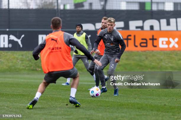 Robin Hack in action during a training session of Borussia Moenchengladbach at Borussia-Park on November 21, 2023 in Moenchengladbach, Germany.