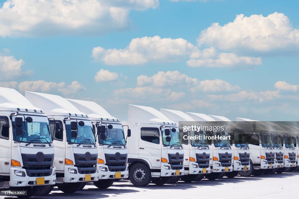 Trucking car fleet .