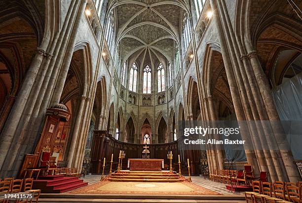 the altar of bordeaux cathedral - cathedral bildbanksfoton och bilder