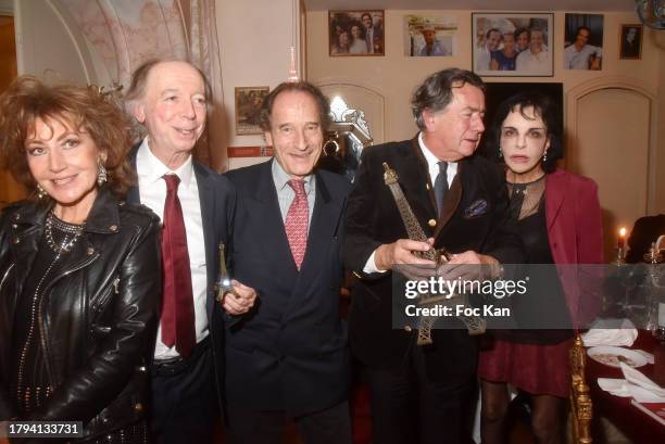 Betty Fleury de Fremont Michel Soyer Philippe Couperie Eiffel Anne Marie Mitterrand attend the Diner Centenaire Gustave Eiffel at Hotel prive Champs...