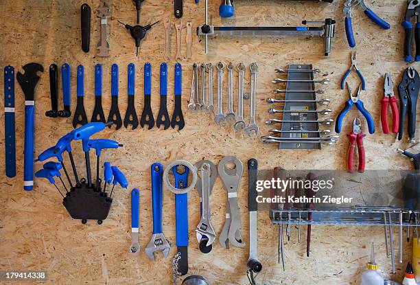 bike tools - hand tool foto e immagini stock