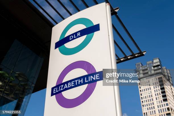 Dlr Line 84 Stratford Dlr Station Stock Photos, High-Res Pictures, and Images ...