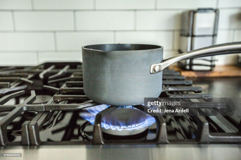 Gas Stovetop Burner, Gas Stove Flame, Cooking in Domestic Kitchen