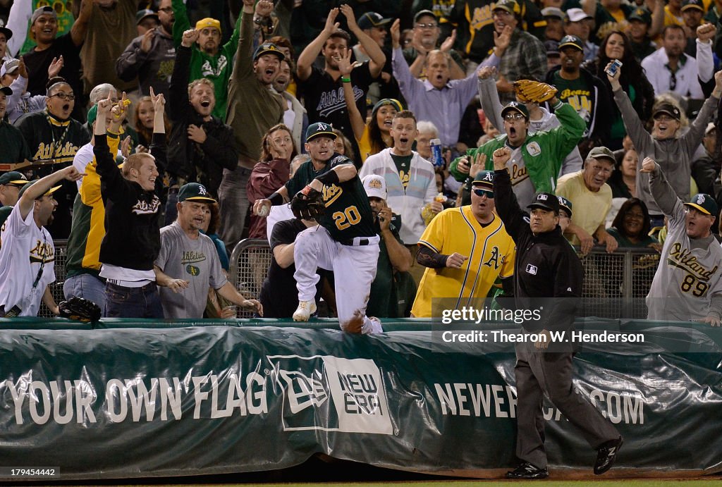 Texas Rangers v Oakland Athletics