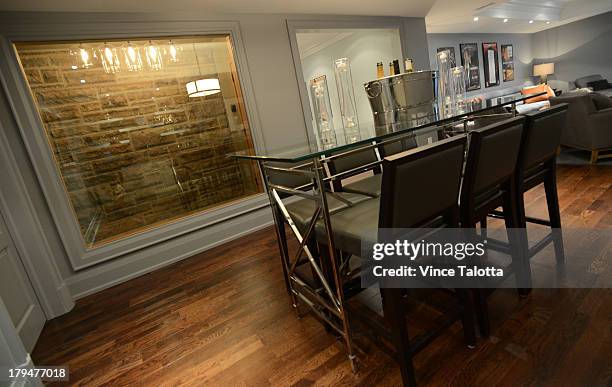 Princess Margaret Cancer Centre Photos and Premium High Res Pictures ...