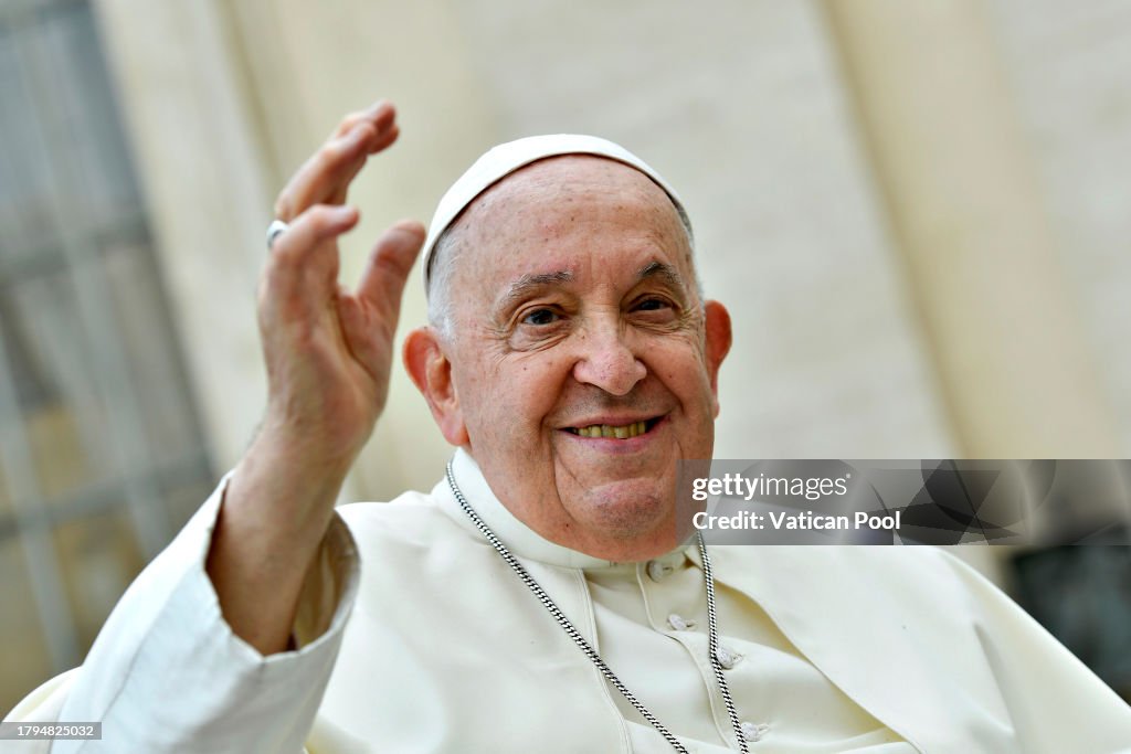 Pope Francis Attends Weekly General Audience