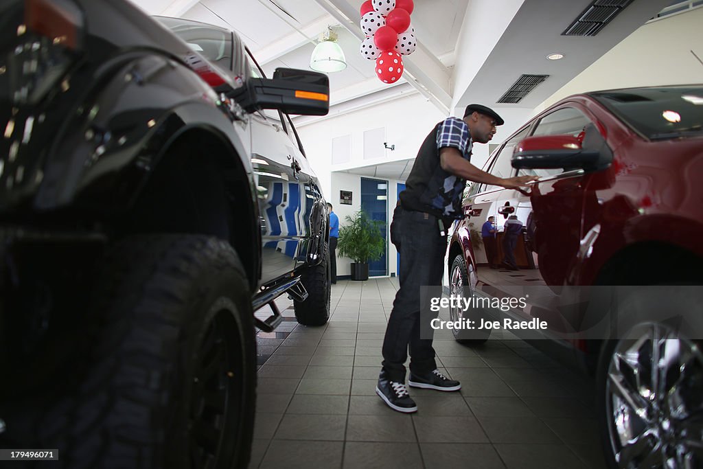 Pick-Up Trucks Drive Ford Sales Up 12 Percent In August