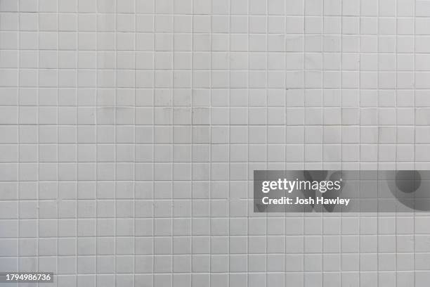 tile pattern texture - baldosa fotografías e imágenes de stock