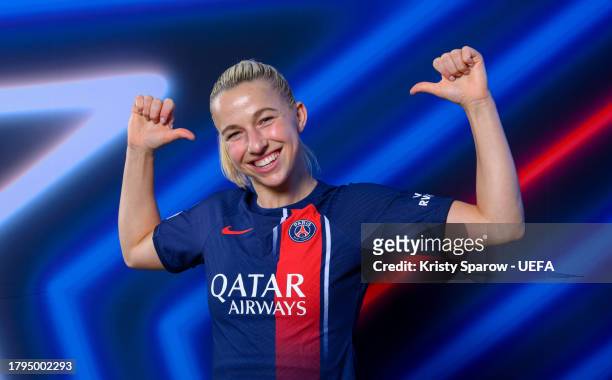 Jackie Groenen of Paris Saint-Germain poses for a portrait during the UEFA Women's Champions League Official Portraits shoot on November 08, 2023 in...