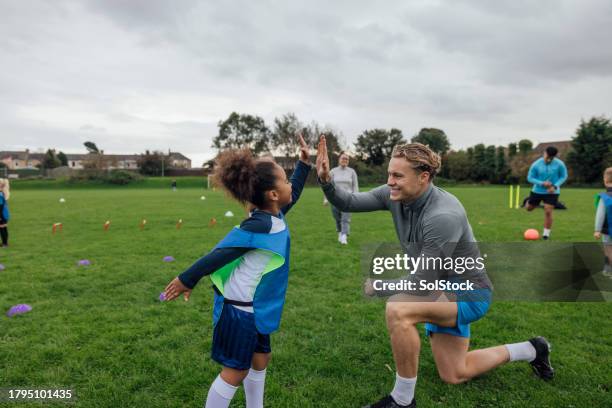 you done so well! - kids soccer stockfoto's en -beelden
