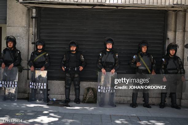 Army Riot Police 163 Guatemalan Military Police Stock Photos, High-Res Pictures, and ...