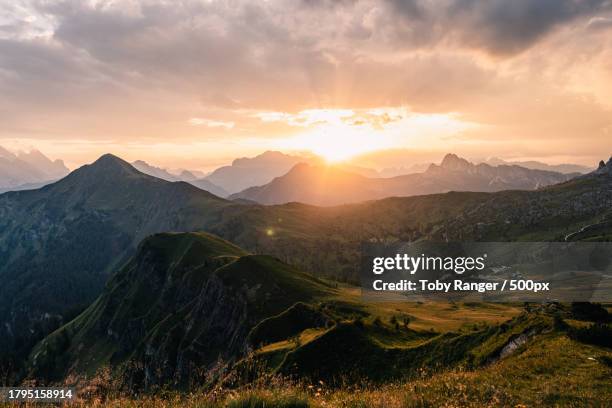 scenic view of mountains against sky during sunset,colle santa lucia,veneto,italy - colle santa lucia stock pictures, royalty-free photos & images