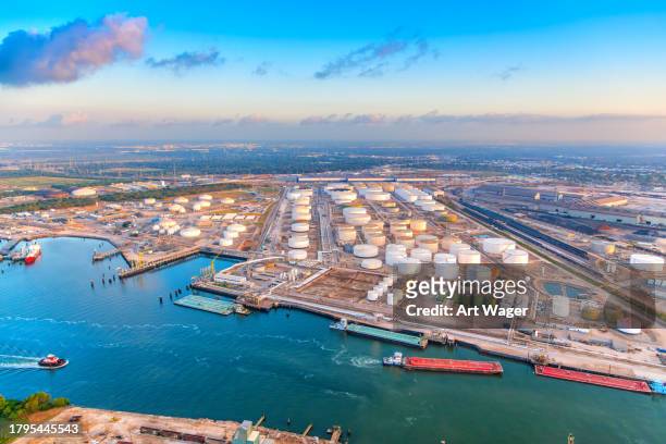 fuel storage and transfer field - tank barge stock pictures, royalty-free photos & images