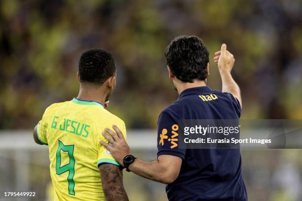Fernando Diniz, head coach of Brazil speaks to Gabriel Jesus of Brazil before FIFA World Cup 2026 Qualifier match between Brazil and Argentina at...