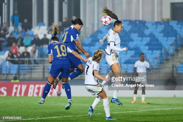 Samantha Kerr of Chelsea FC scoring her team's second goal during the UEFA Women's Champions League group stage match between Real Madrid CF and...