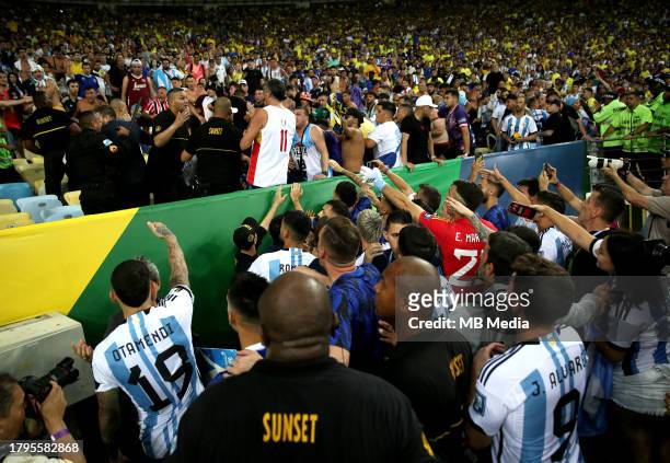 Players of Argentina react as police officers clash with fans prior to a FIFA World Cup 2026 Qualifier match between Brazil and Argentina at Maracana...