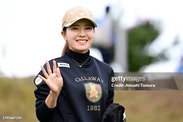 Hikari Fujita of Japan waves on the 1st hole during the first round of 42nd DAIO PAPER elleair Ladies Open at elleair Golf Club Matsuyama on November...