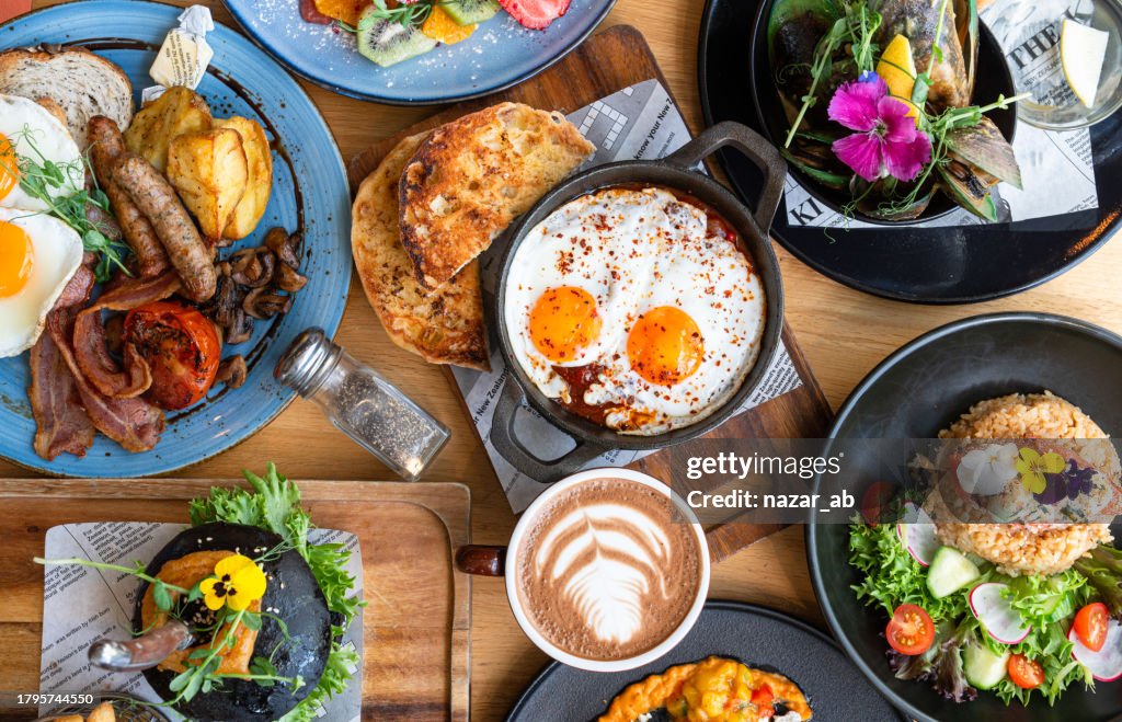 Mesa de brunch.