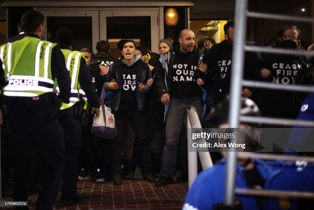 Jewish Peace Activists Rally Near Capitol Hill