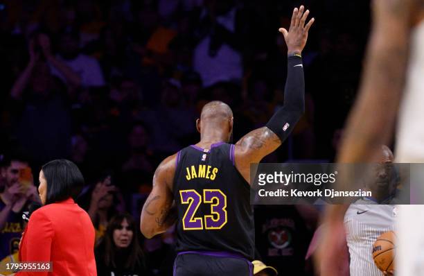 LeBron James of the Los Angeles Lakers acknowledges cheers from the crowd after scoring his 39,000th career point during the first half against the...