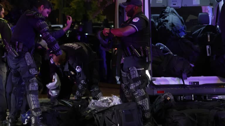 Put Put Riot 25 Us Capitol Police Headquarters Stock Videos, Footage, & 4K Video ...