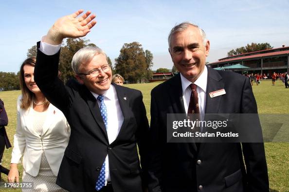 Kevin Rudd Running Australian Prime Minister, Kevin Rudd walks with school principal Dr ...