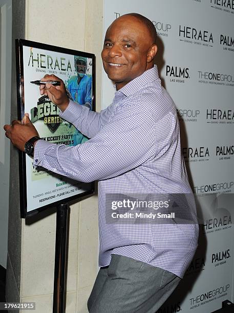 Former NFL quarterback and 2006 Hall of Fame inductee Warren Moon arrives at HERAEA inside Palms Casino Resort on September 5, 2013 in Las Vegas,...