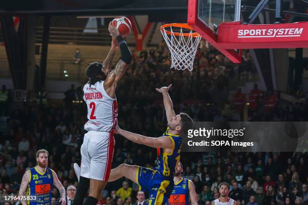 Willie Cauley-Stein of Pallacanestro Varese OpenJobMetis seen in action with Riccardo Rossato of Givova Scafati Basket during LBA Lega Basket A...