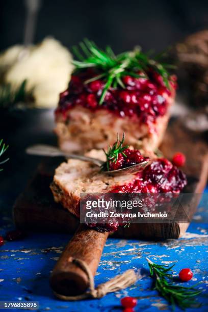 turkey cranberry sauce meat loaf  on the christmas background - fylld kalkon bildbanksfoton och bilder