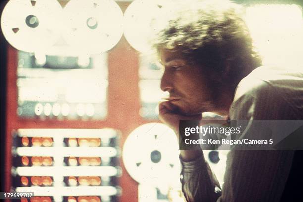 Musician Bob Dylan is photographed in the recording studio during the Rolling Thunder Revue in October 1975 in New York City. CREDIT MUST READ: Ken...