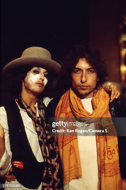 Musicians Bob Dylan and Joan Baez are photographed during the Rolling Thunder Revue in December 1975 in Montreal, Quebec. CREDIT MUST READ: Ken...