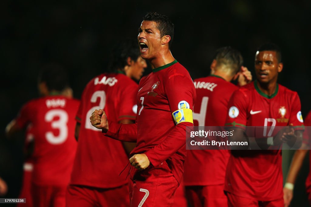 Northern Ireland v Portugal - FIFA 2014 World Cup Qualifier