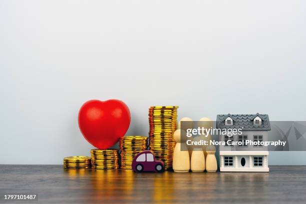 family stability - lebensversicherung stock-fotos und bilder