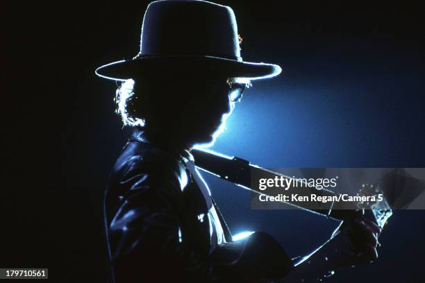 Musician Bob Dylan is photographed onstage during the Rolling Thunder Revue in 1975. CREDIT MUST READ: Ken Regan/Camera 5 via Contour by Getty Images.