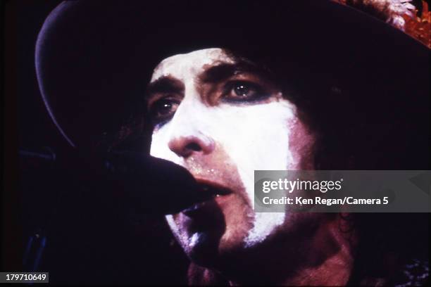 Musician Bob Dylan is photographed onstage during the Rolling Thunder Revue in 1975. CREDIT MUST READ: Ken Regan/Camera 5 via Contour by Getty Images.