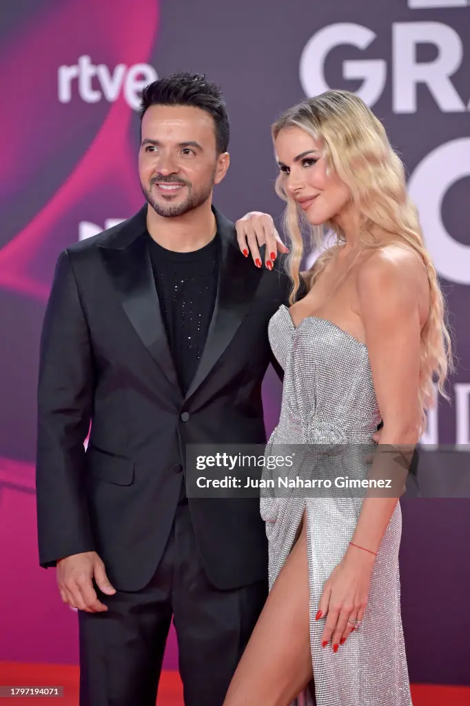 seville-spain-luis-fonsi-and-águeda-lópez-attend-the-24th-annual-latin-grammy-awards-at-fibes.webp (682×1024)