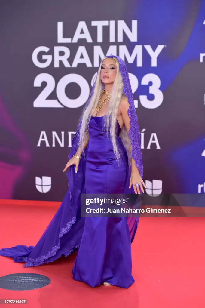 seville-spain-lola-índigo-attends-the-24th-annual-latin-grammy-awards-at-fibes-conference-and.webp (682×1024)