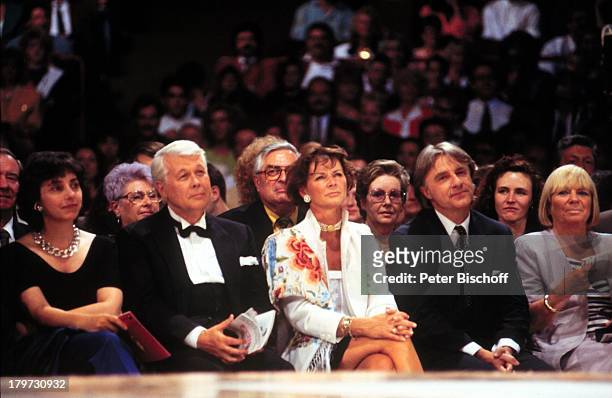 Peter Weck und Ehefrau Ingrid feiern 20.;Hochzeitstag am 22. Juni 1997, hier bei;der TV-Show "Goldene Europa 92",