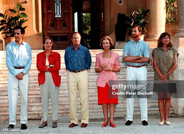 Ehemann von Prinzessin Elena Jaime de Marichalar,;Prinzessin Elena, König Juan Carlos von Spanien,;Königin Sofia, Kronprinz Felipe, Prinzessin...