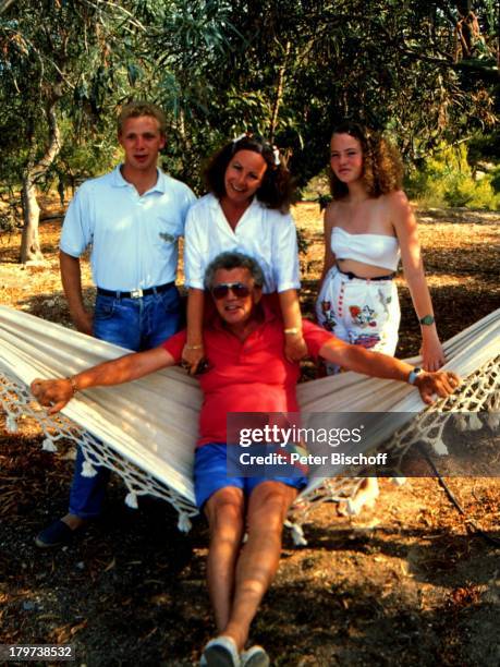 Dieter Thomas Heck mit Ehefrau Ragnhild und den Kindern Saskia Fee Isabell und Thomas Kim, Spanien, Urlaub, Tochter, Sohn, Kind, Kinder, Familie,...