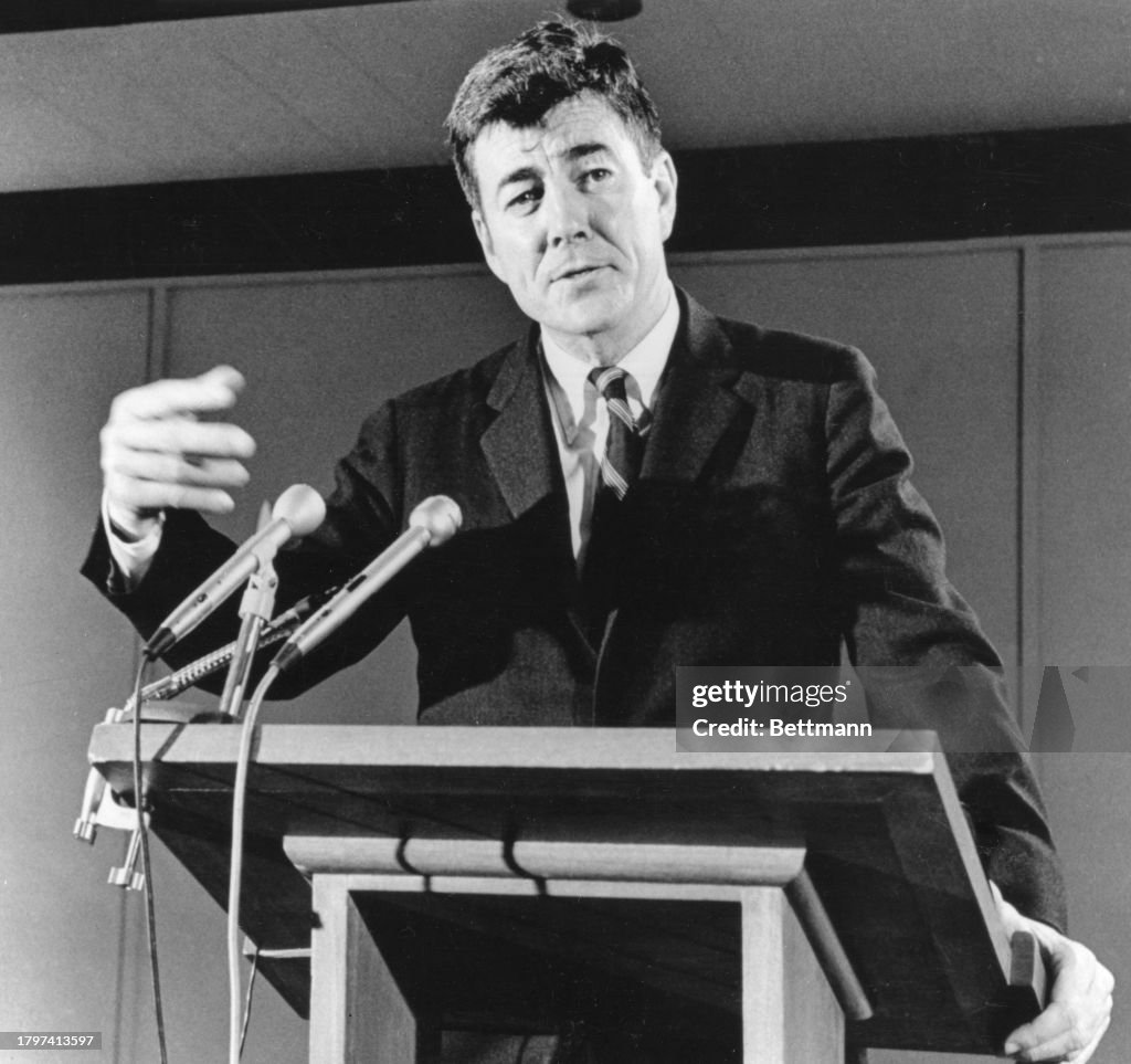 Paul McCloskey Speaks In New Hampshire