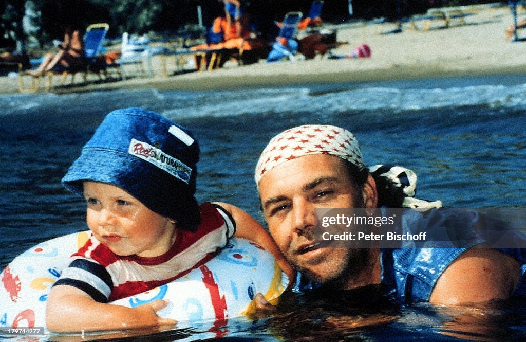 Christian Kohlund mit Sohn Luca Maria,;Griechenland, Urlaub, Fam