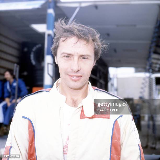 Portrait of British Formula One driver Geoff Lees during a mid-season testing day at Brands Hatch motor racing circuit, Kent, England, June 24, 1982.