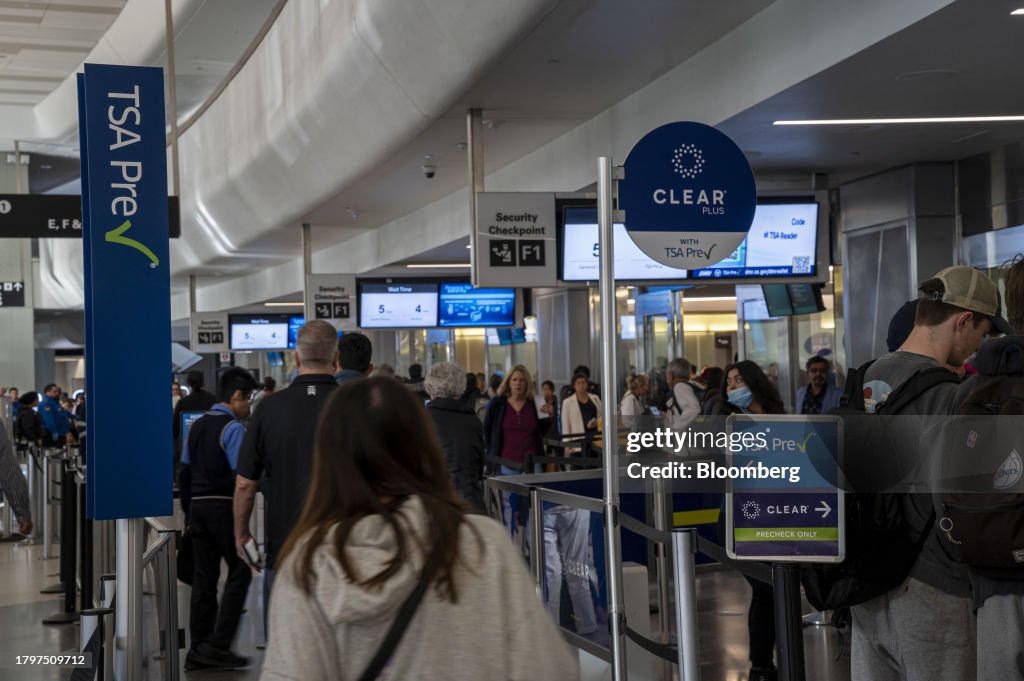 Thanksgiving Travel In US Set To Hit Post-Covid High