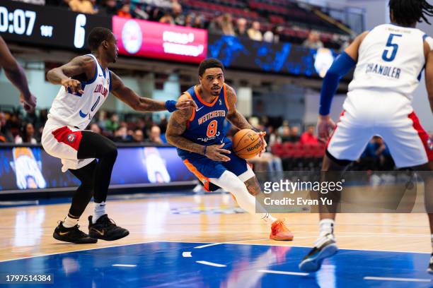 DaQuan Jeffries of the Westchester Knicks handles the ball against the Long Island Nets on November 22, 2023 at the Westchester County Center in...