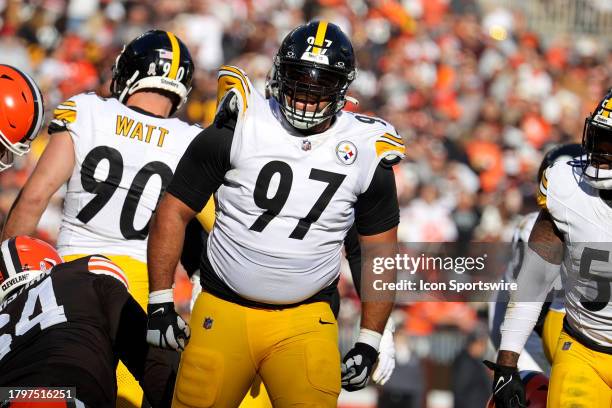 NFL: NOV 19 Steelers at Browns, News Photo