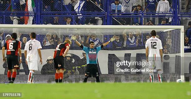 Lucas Pratto of Velez Sarsfield in action during a match between Velez Sarsfield and Newell's Old Boys as part of the sixth round of Torneo Inicial...