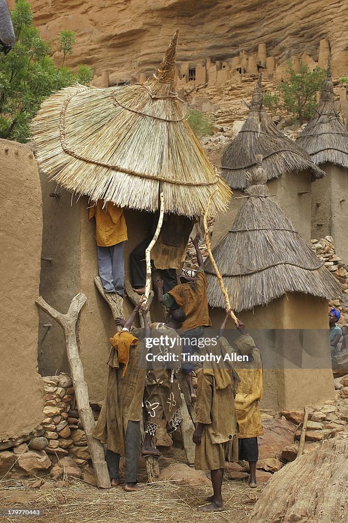 Bandiagara Dogon Village Under The Bandiagara Cliffs Mali High-Res Stock Photo ...