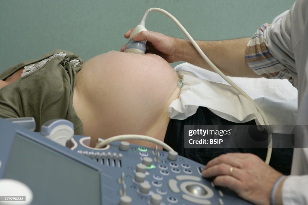 Pregnant Woman, Ultrasonography